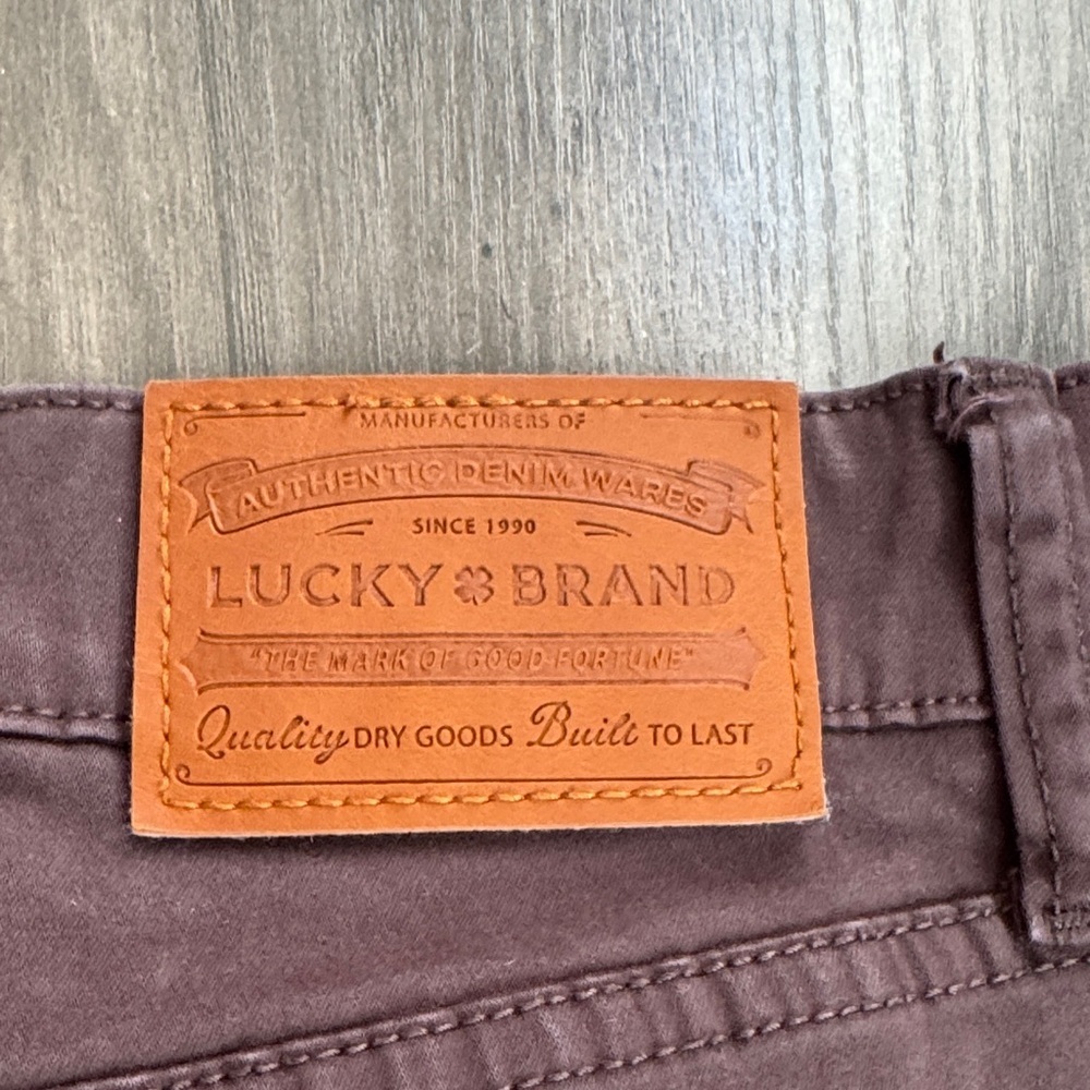 Lucky Brand 412 Athletic Slim Men's Brown Chinos - Picture 5 of 6